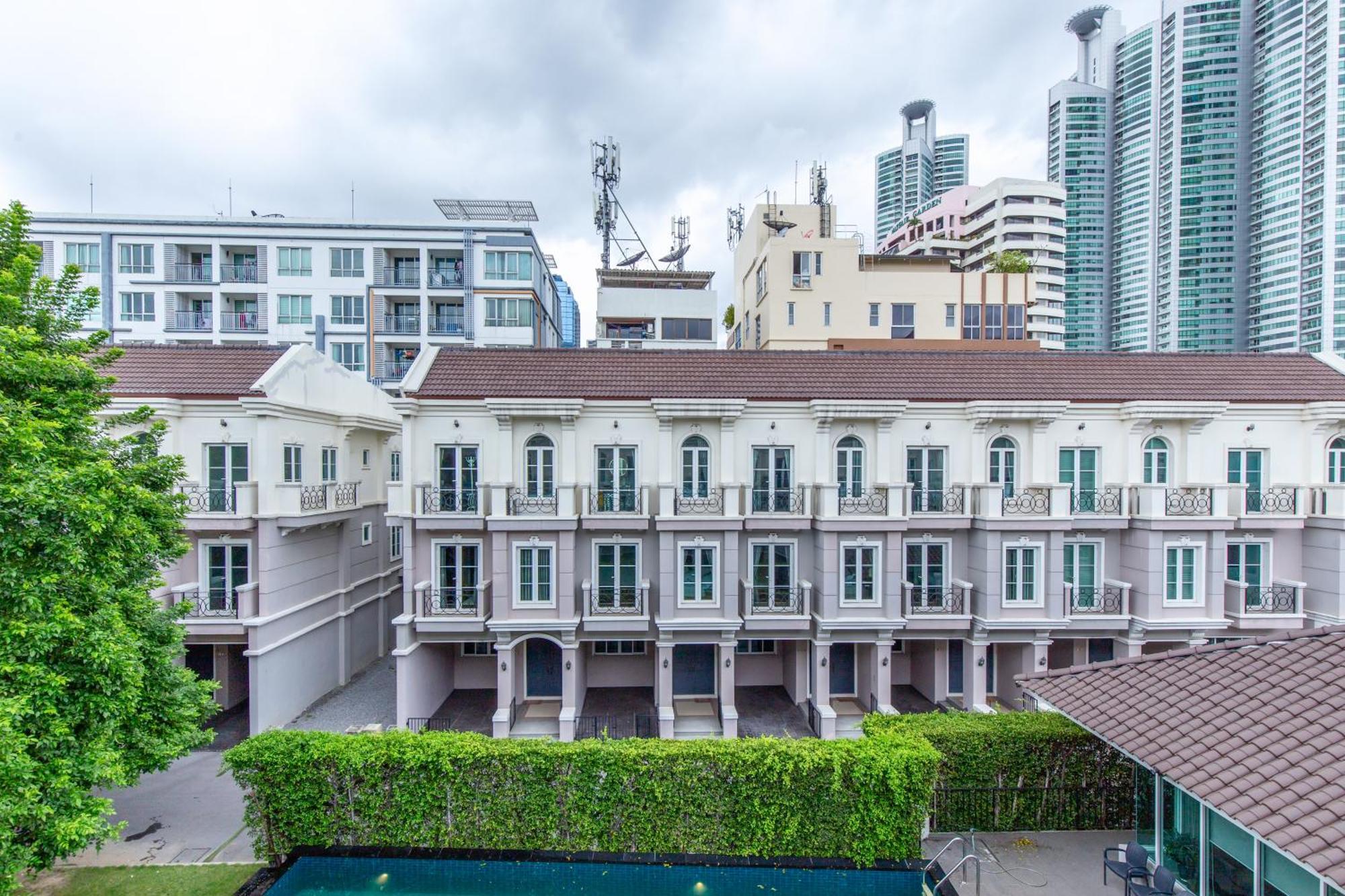 Inhome The Grand Bless Sukhumvit 16