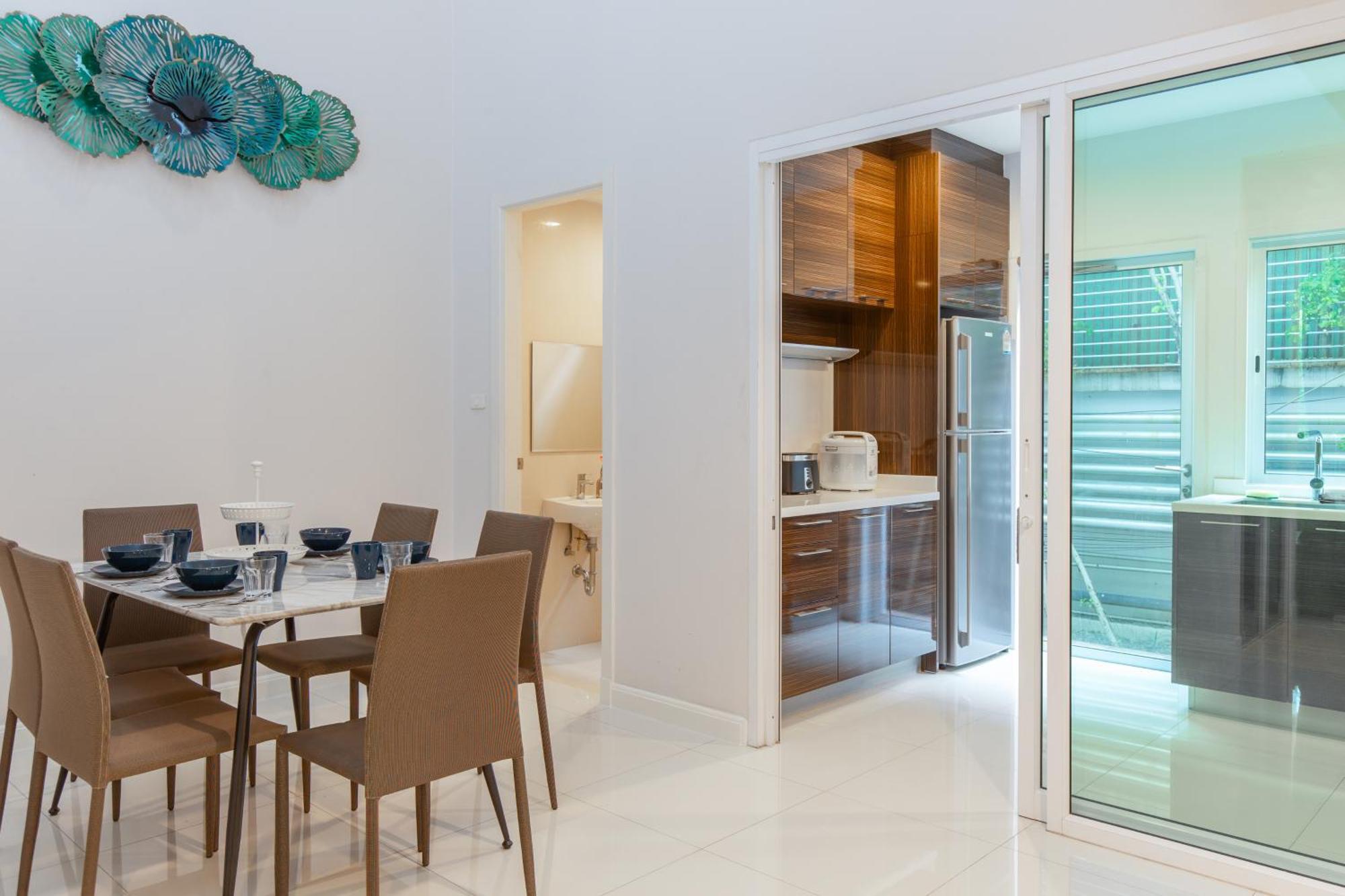 Inhome The Grand Bless Sukhumvit 16 Apartment