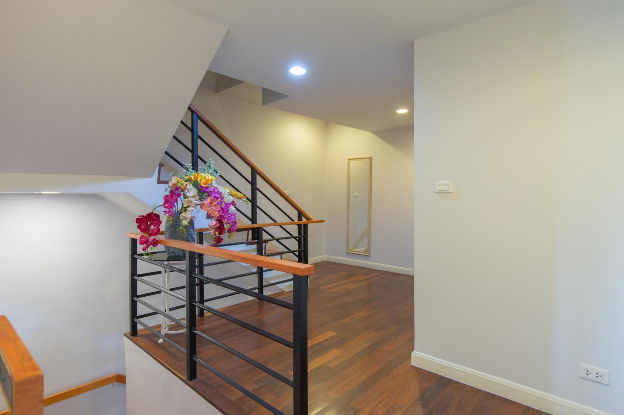 Inhome The Grand Bless Sukhumvit 16 Apartment